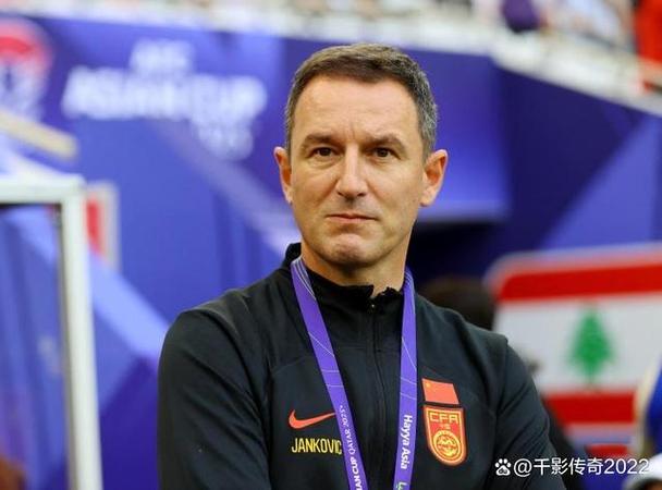 为何众多洋帅竞聘国足主帅?记者:薪水不低,扬科维奇都120万欧