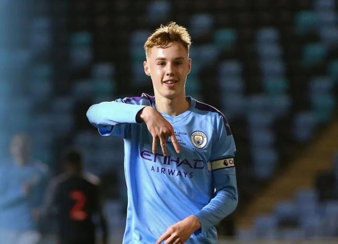 帕尔默成为自内马尔以来，首位没踢欧冠仍闯入金球前十的球员🥶