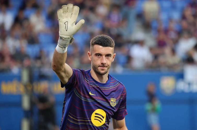 客场挑战奥维耶多!巴萨社媒发布海报:阿劳霍、费兰、莱万在列