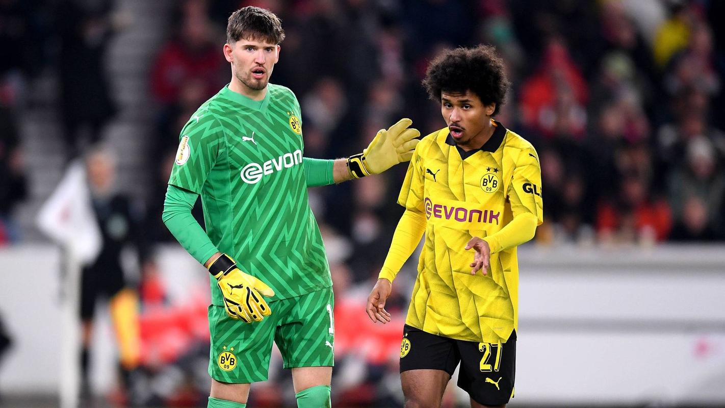 德天空：多特希望和阿德耶米续约，球员已将经纪人更换为门德斯