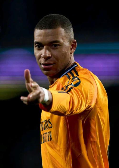 马卡： 姆巴佩在皇马达成50球里程碑，本赛季点球命中率显著提升