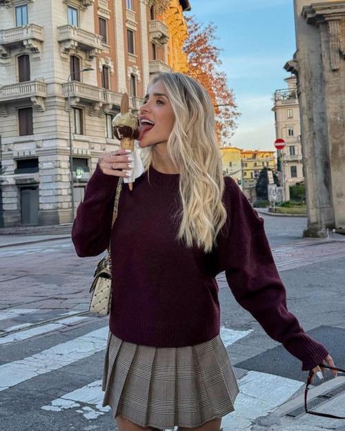 太阳报：36岁卡罗尔与41岁女友分手，因受不了她的“网红式”生活