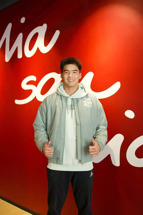 武汉“汉超”公布球员名单，此前随江汉区训练的刘邵子洋未在列