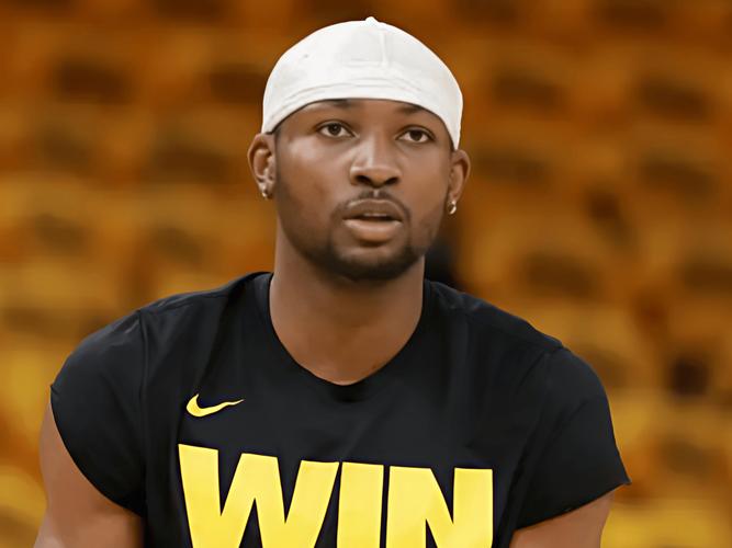 三条道路摆在面前!库明加想要保障 勇士想要灵活性 谁会先让步?