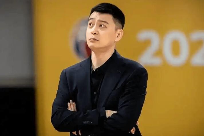 杨鸣：我们锋线内线高度都在降 只能通过速度拼劲减少错误来弥补