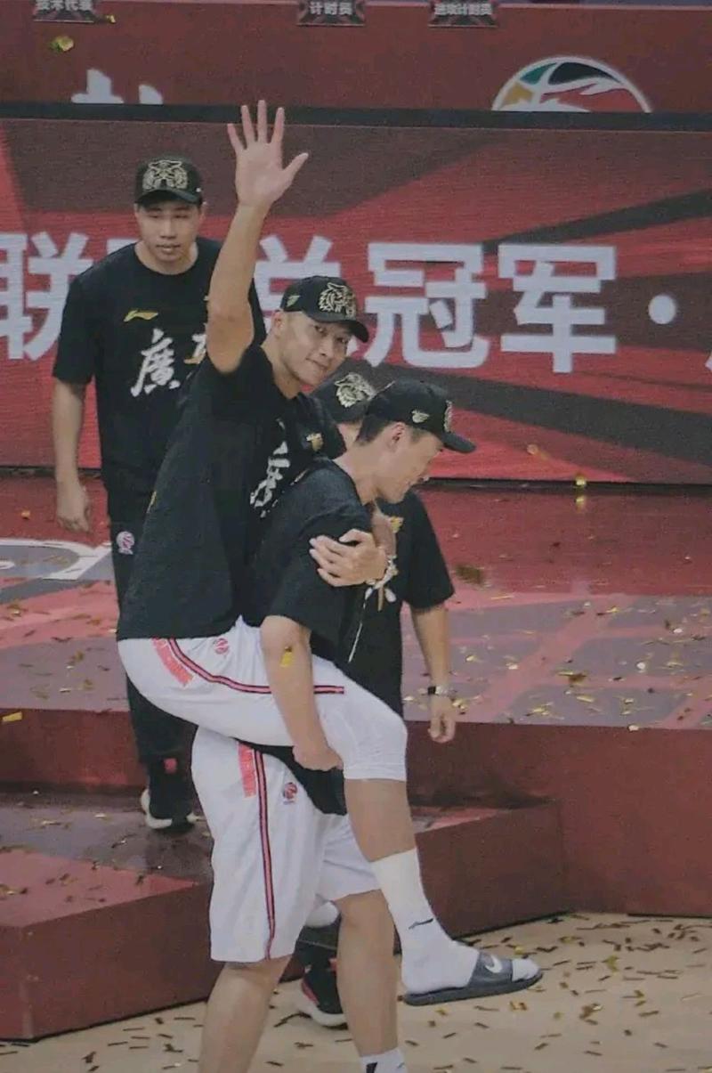 5年前的今天：广东夺得队史第10冠 易建联遭遇跟腱断裂