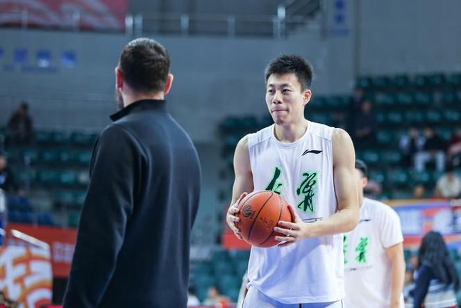 新华社：CBA活跃的交易市场背后  是转会机制的包容和多元