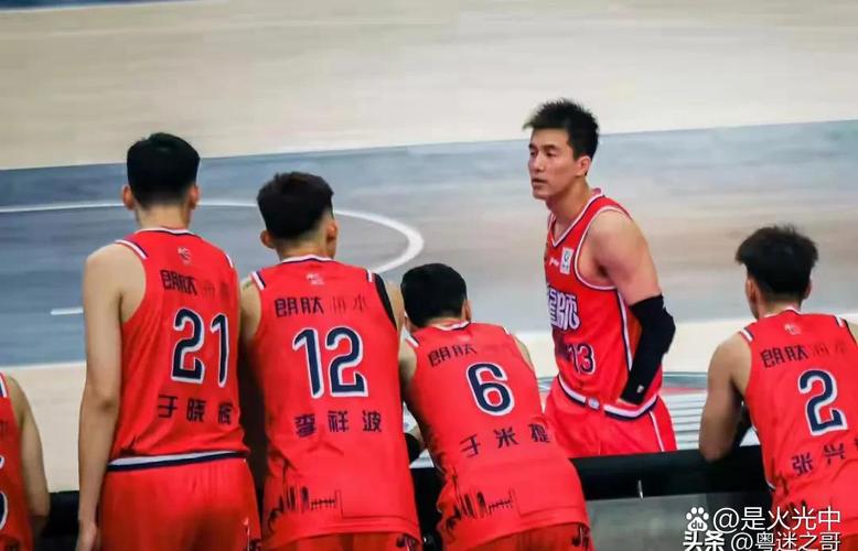 如何?广州下赛季主力轮换:郭艾伦 李祥波 陈国豪 徐昕 管子煜