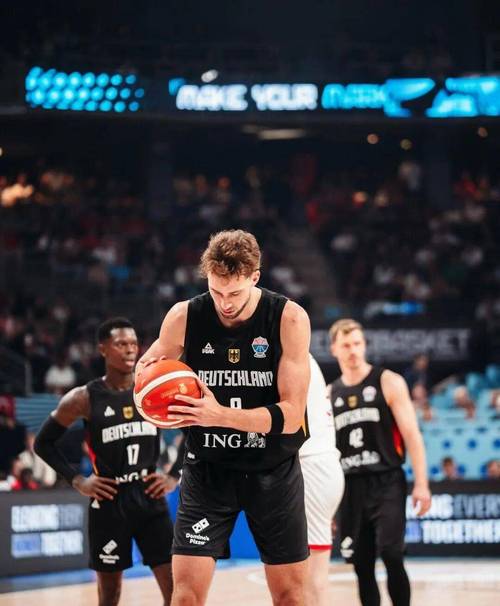 司机+卡曼08年还打不过我们 现今德国为何能世界杯&欧锦赛双冠?