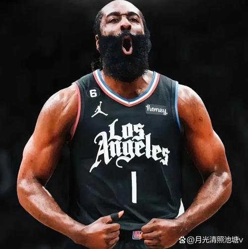 冲！快船晒训练照：新援保罗比尔大洛科林斯悉数亮相 哈登在列