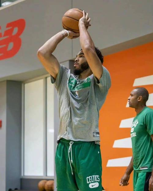 獭兔:我一周在训练馆待6天努力回到满血状态 复出战会安排在主场