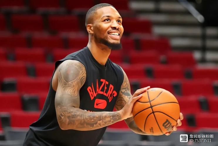 利拉德:阿德离队四年后 我们都在不同的球队我才开始跟他说话