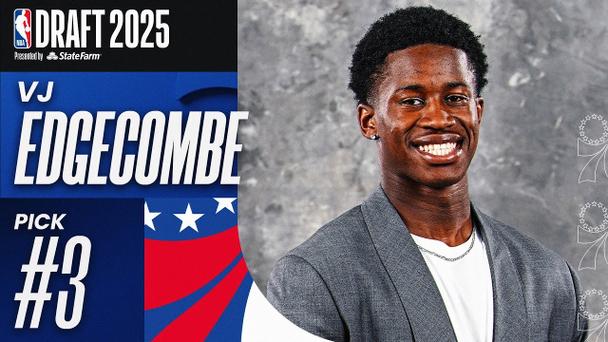 表情略显拘谨！76人探花埃奇库姆与韦德参加活动并合影