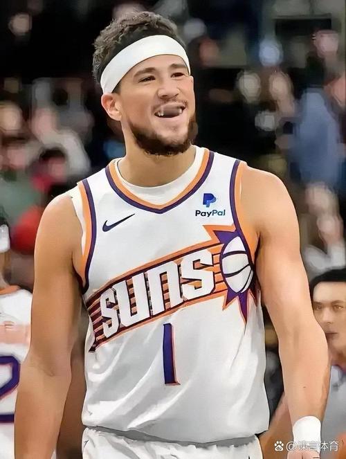 布克:过去2年是生涯最艰难时刻 不夺冠就是失败却连附加赛都没进