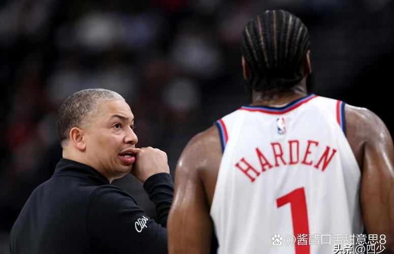 霍里：快船最后一投我选小卡 比尔新来的&这不是哈登的球队
