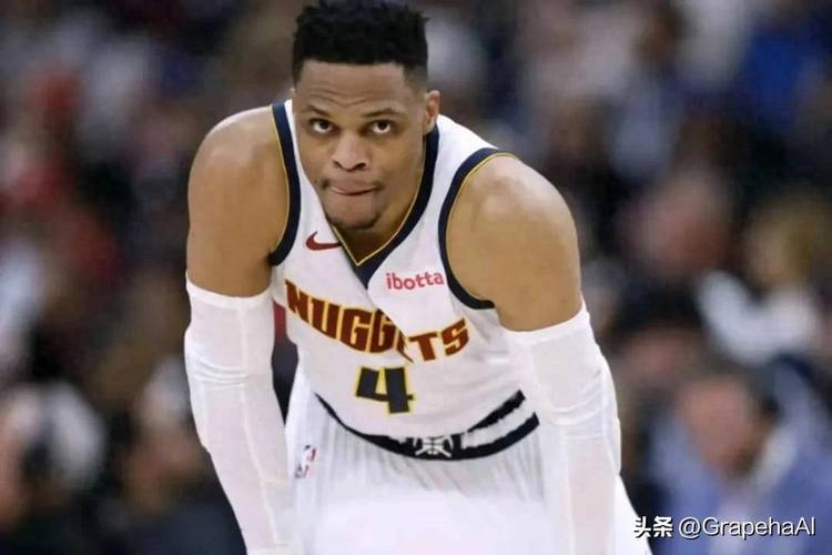 苏群:火箭若签威少就得放手让他干 给年轻人打下手他不会甘心