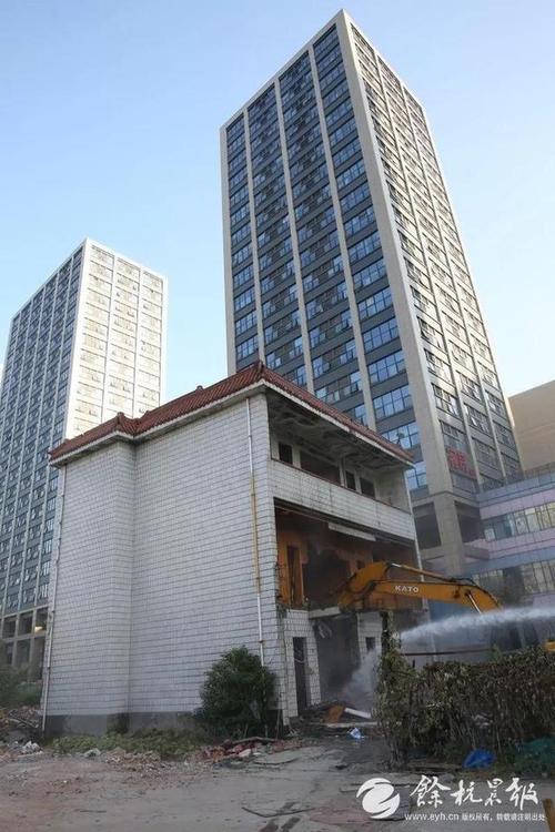 东部重建“钉子户”!蛰伏十年囤天赋🐝黄蜂打算憋个大的?