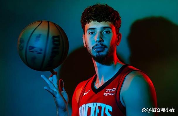 训练营在即!TA记者谈火箭核心问题:人员仍过剩?双塔真靠谱?