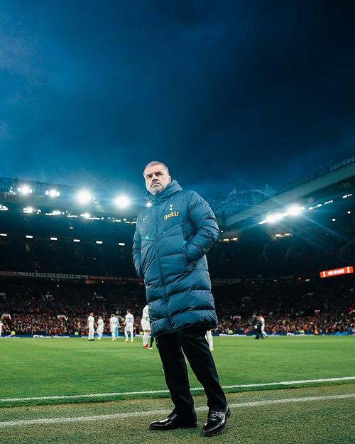 创纪录!太阳报:美国财团想33亿镑买热刺,再花12亿镑用于转会等