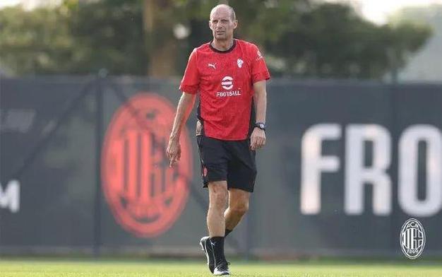 记者：A-希门尼斯因迟到被米兰清洗，囧叔对带坏风气的人毫不手软