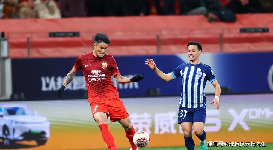 半场-李帅百场里程碑破门刘若钒送助攻 海港暂1-0武汉三镇