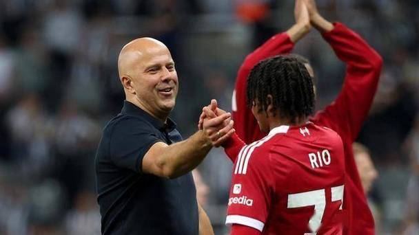 拉扯中！回声报：利物浦和切尔西尚未就恩古莫哈转会赔偿金达一致