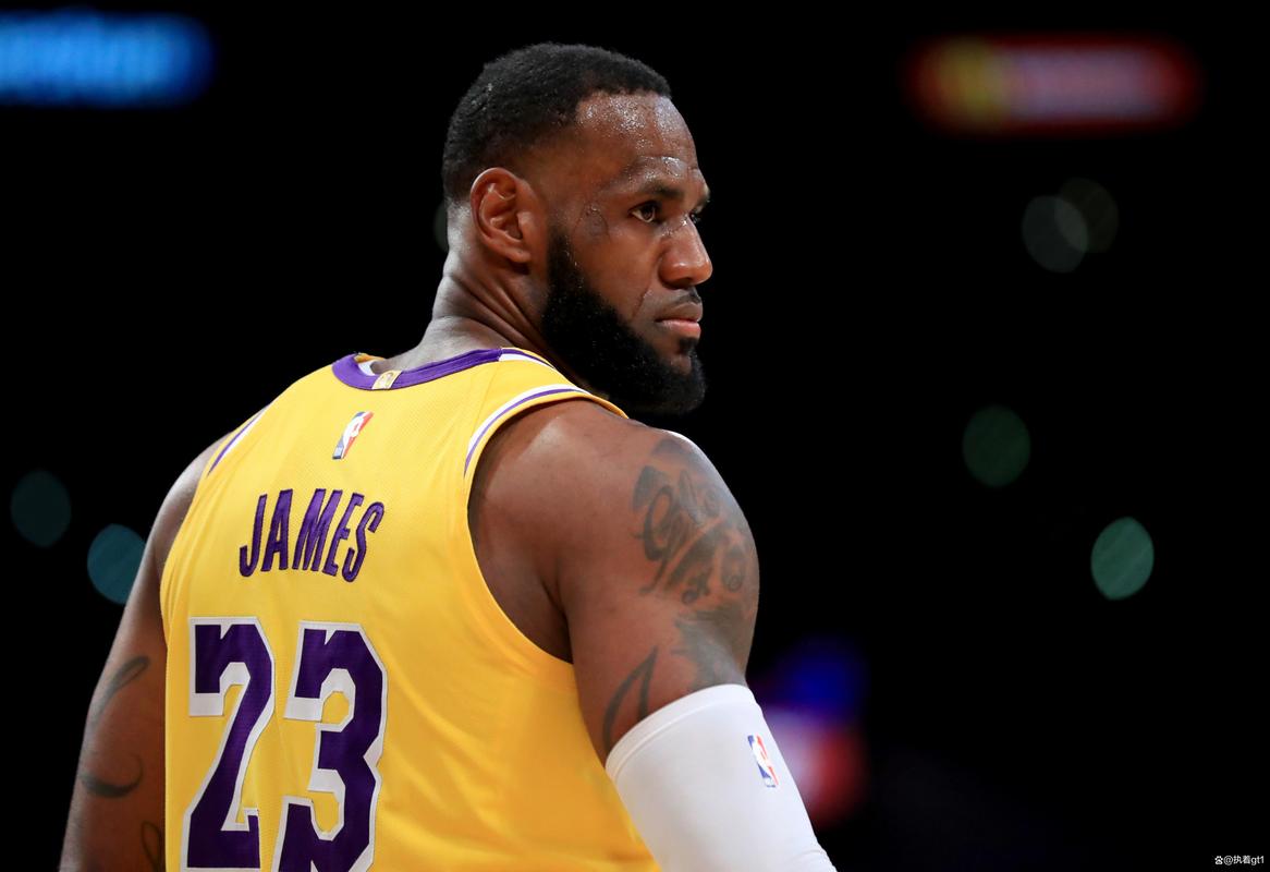 詹皇决定4联盟感受到压力豪掷百亿!布朗:或为老詹弄支新球队