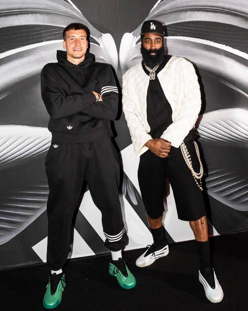 快船晒最新训练照！哈登保罗再次合体，时隔7年联手再冲总冠军