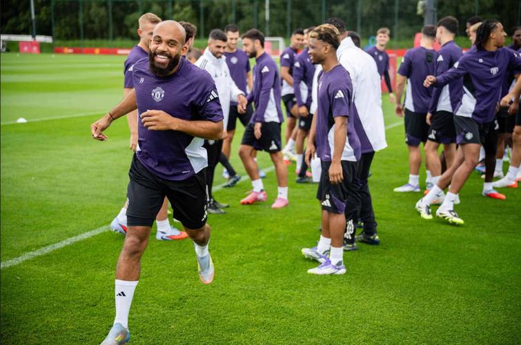 姆伯莫:阿莫林的训练强度非常大,他希望我们表现得很卖力