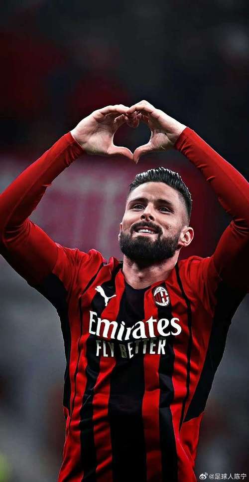 飞翔的大吉鲁吉鲁高高跃起头球制胜，近39岁高龄回欧洲5场3球