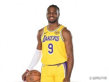 湖人提前续约主帅雷迪克佩林卡称其塑造了球队的卓越文化