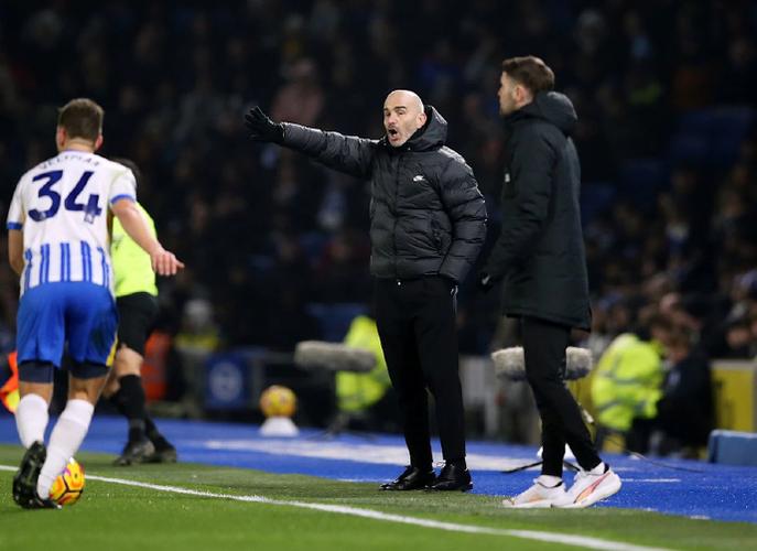 马雷斯卡：上半场我们完全掌控了比赛，少打一人改变了一切