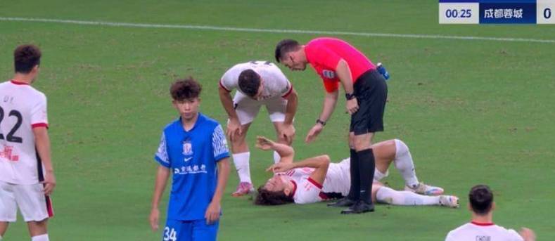 6133!中超疯狂一夜!莱昂太凶了浙江绝平成都申花会虐菜了