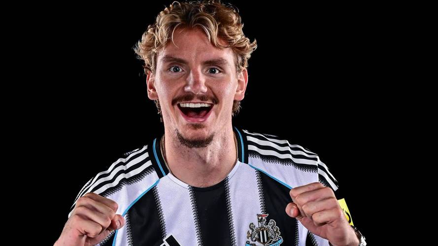 终于等到,伊萨克迎红军生涯首次英超首发