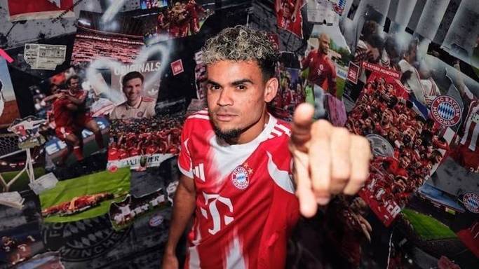 拜仁17岁前锋麦克替补登场迎一线队首秀，德转初始身价150万欧