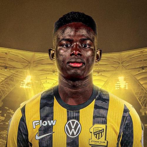 罗马诺:吉达联合寻找新帅已经接触斯帕莱蒂和孔塞桑,也有意哈维