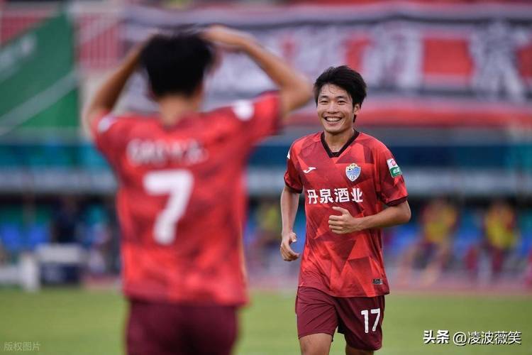 中乙积分榜：广西恒宸稳居南区榜首，无锡吴钩继续在北区领跑