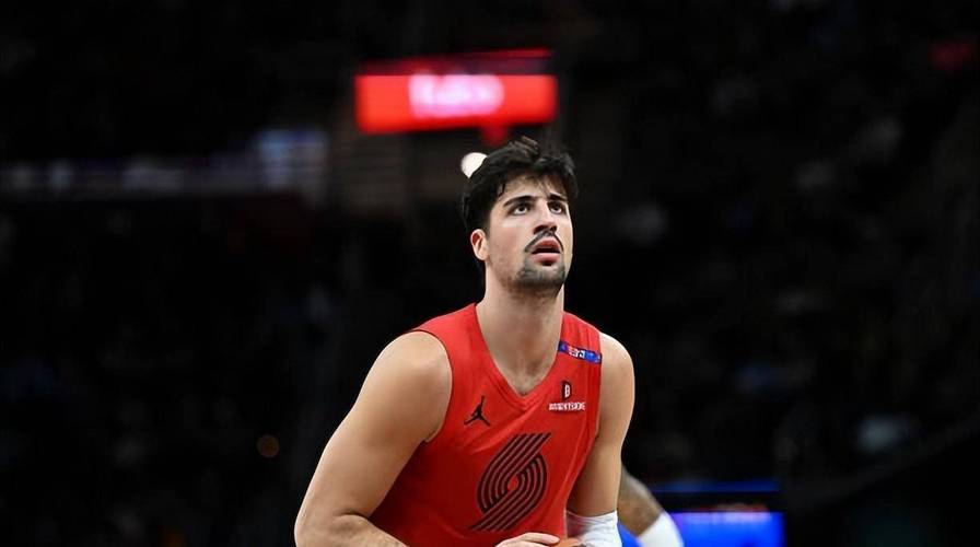 阿夫迪亚:欧锦赛经历很多高压时刻 新赛季目标帮助大家达到最佳