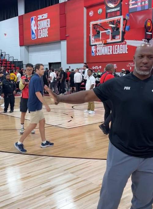 比卢普斯：如果我们想要变得更出色 必须先成为一支防守强队