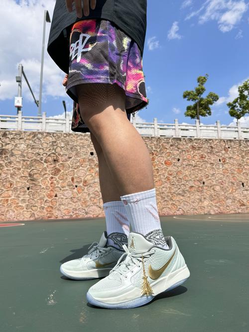 哈特谈约克雷斯造点被取消:波普48码的脚碰到了球,且非故意冲撞