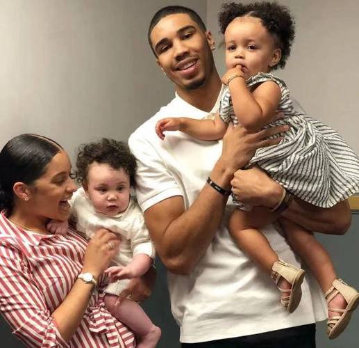 塔图姆:只有100%康复才会回归 不觉得有仓促复出的必要