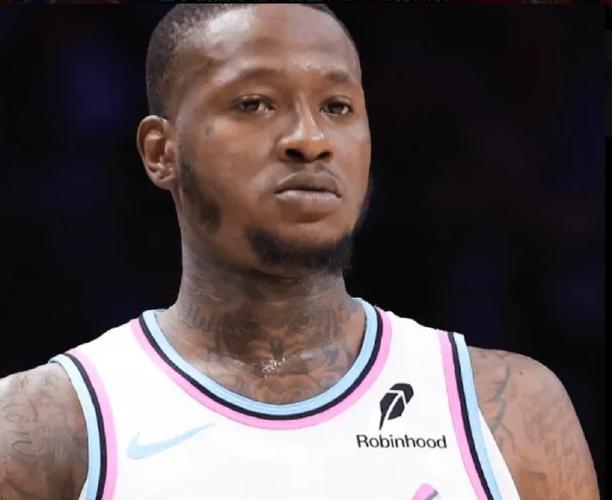 斯波：罗齐尔减重了10-12磅 对新赛季的用人持开放态度