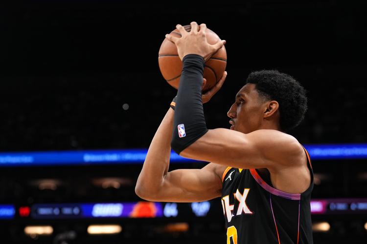 莫布里:会全力以赴去冲击MVP 新赛季我会迎来一次巨大的飞跃