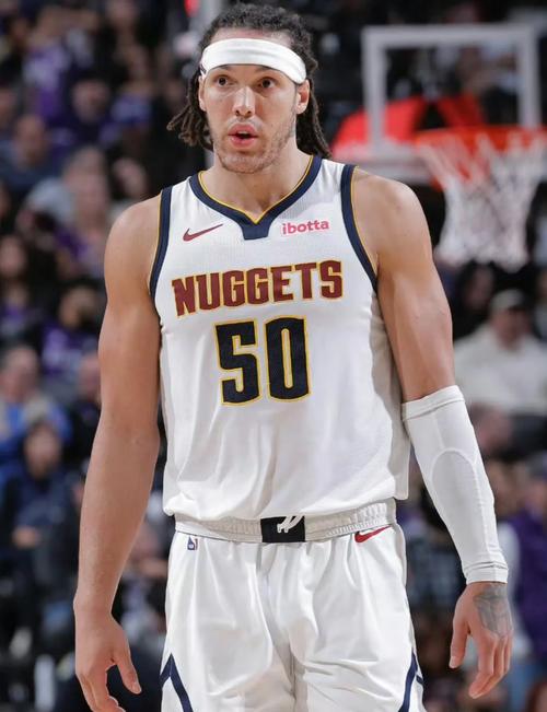 上赛季防守第21!戈登:如果我们有联盟前10的防守 我们就能夺冠