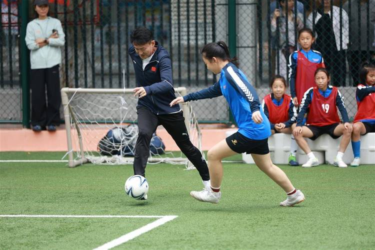 中国足协“梦想中国”社会责任活动湖北站启动