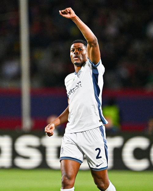 邓弗里斯：很高兴进球并取胜，我的进球来自小图拉姆的精彩配合