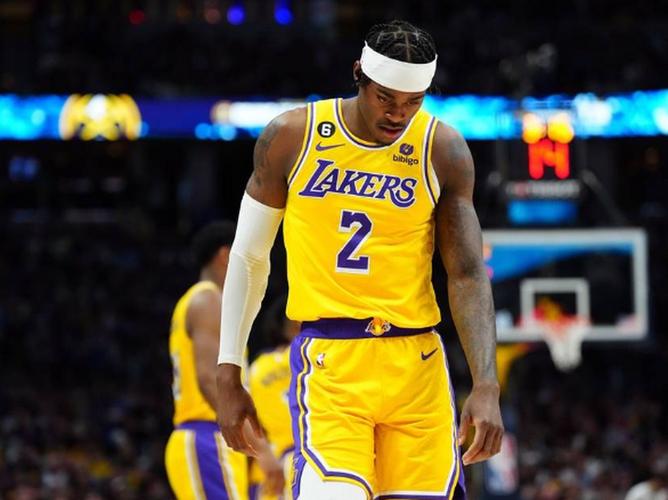 范德比尔特晒新赛季定妆照：开启生涯第8️⃣个赛季