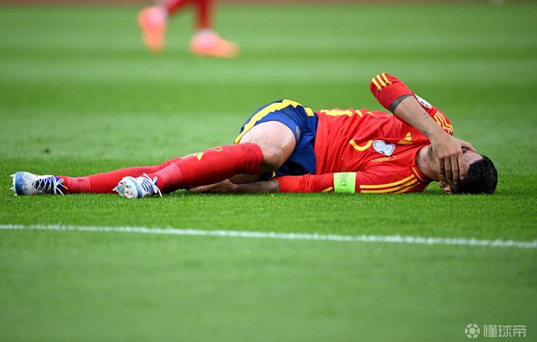 功不能抵过?阿苏埃本场打进一球,但2次射失单刀+10次丢失球权