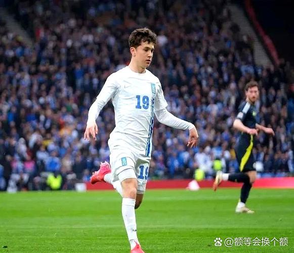 镜报:索斯盖特被视为阿莫林潜在替代者,但他并不急于重返足坛