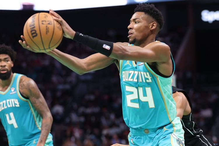 黄蜂主帅：米勒承担起了领袖角色 关键时刻他不会退缩